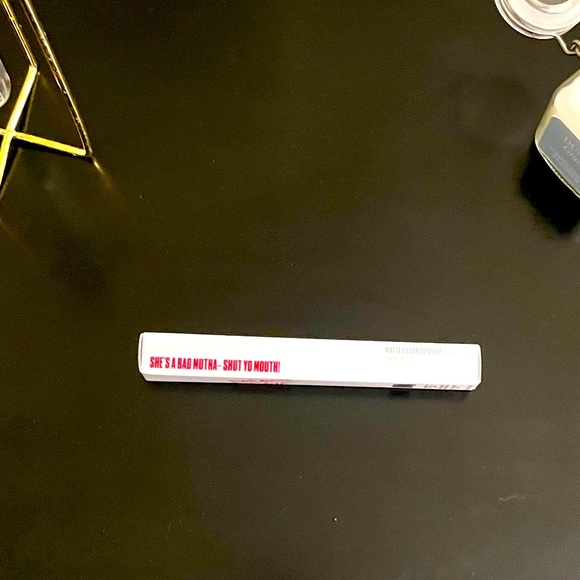 UOMA Badass MF Matte Filler Lip Liner - Ross - Picture 6 of 6